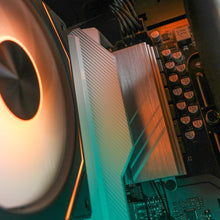 Load image into Gallery viewer, Chamber ARC : LVL 7 PRO / R7 7700 | RTX 5070
